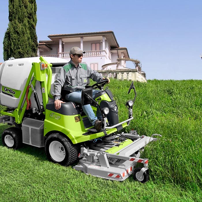 Grillo 52" FD13.09 4WD Outfront Rider Tractors & RideOns
