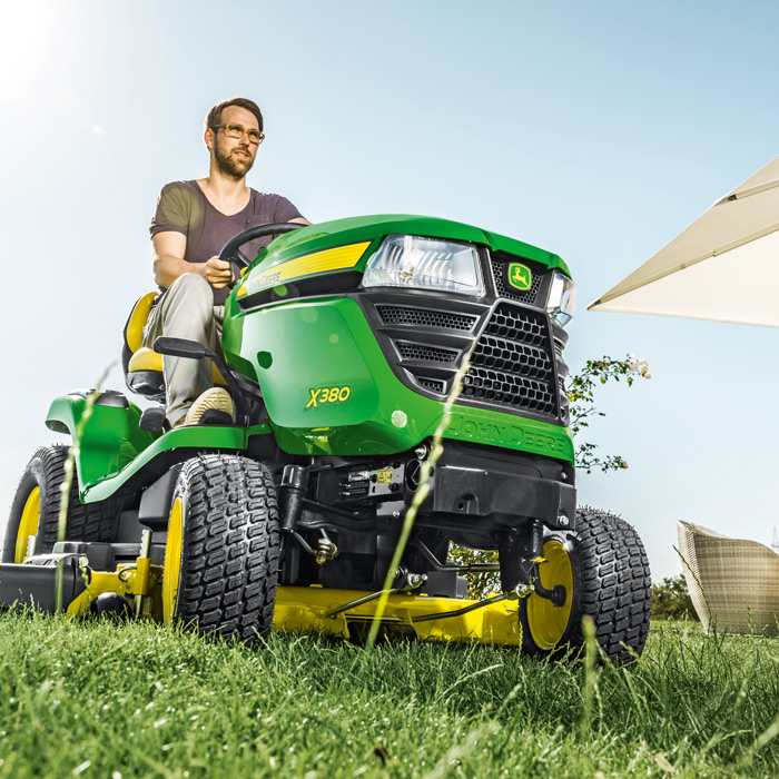 John Deere X380 Lawn Tractor with 42" Accel Deep Deck