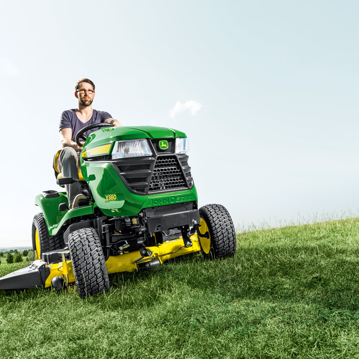 John Deere X380 Lawn Tractor with 42" Accel Deep Deck